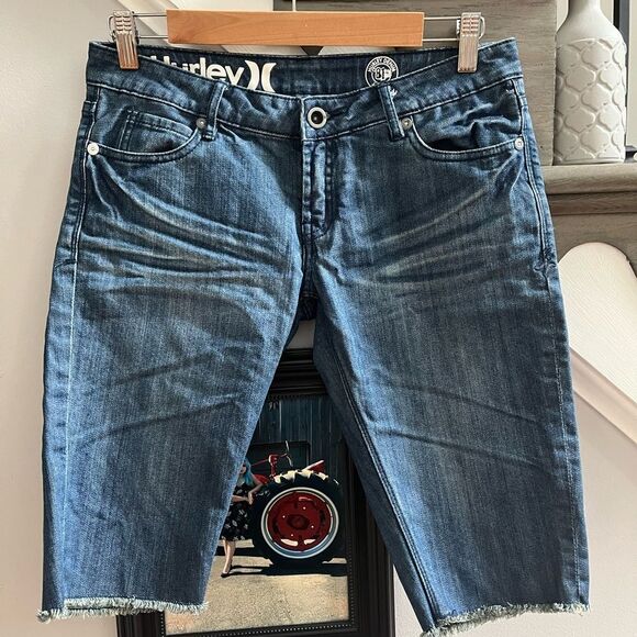 Hurley Skinny Raw Hem Denim Bermuda Shorts sz 27 EUC - Picture 1 of 7